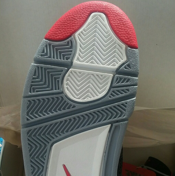 OG JORDAN 4's BREDS Sz8 NEVER WORN🔥 - Picture 2 of 6